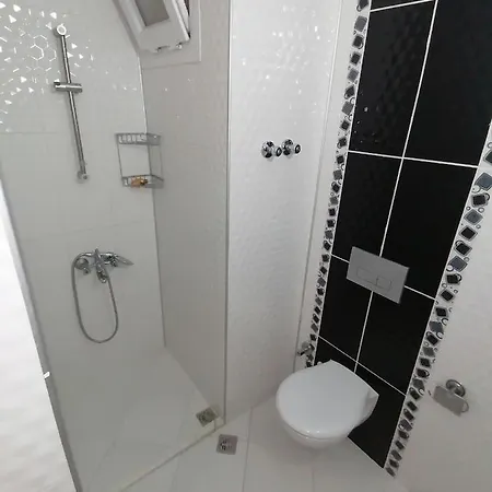 Dinc Fethiye B&B 올루데니스